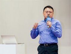 通过将智能融入云、收集、边缘和各类计较设